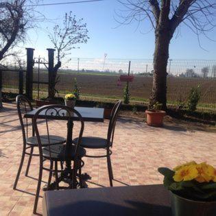 Agriturismo E Az. Agricola Ma.Mi Sale Exteriör bild